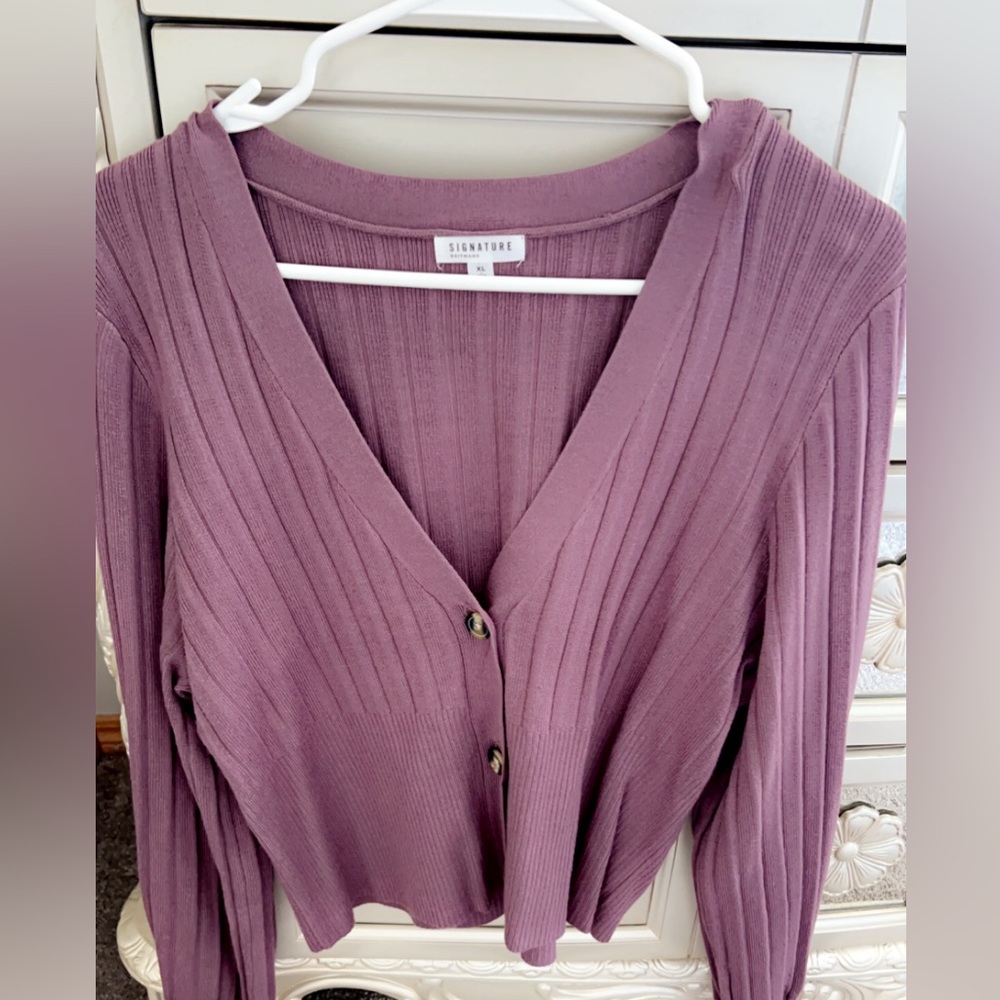 Crop Sweaters - Picture 2 of 2
